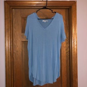 Emma’s closet basic tee